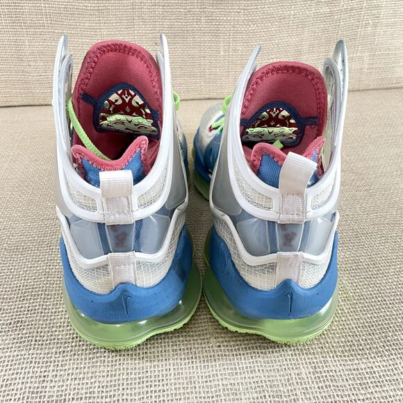 Nike LeBron 19 Tropical Basketball Sneakers High Tops DC9339-400, Men's‎ 9.5 - Picture 9 of 15